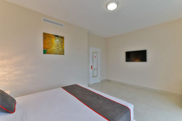 Imagen de la habitación del Hotel Calma Holiday Villas. Foto 6