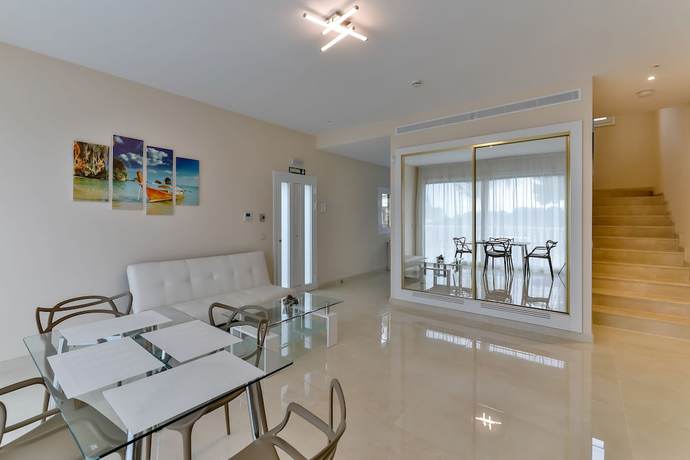 Imagen de la habitación del Hotel Calma Holiday Villas. Foto 7