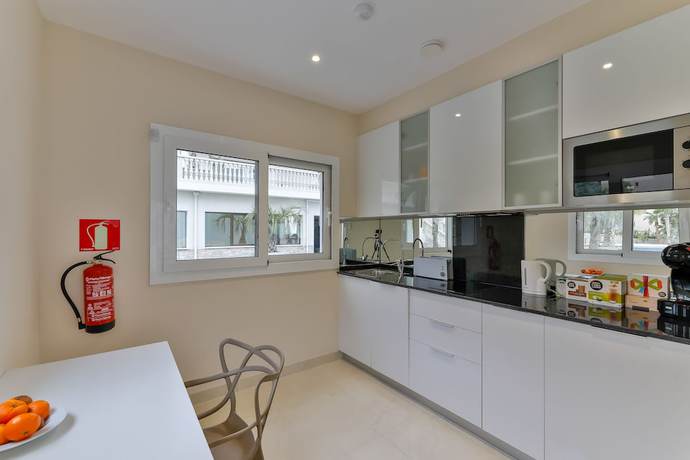 Imagen de la habitación del Hotel Calma Holiday Villas. Foto 12