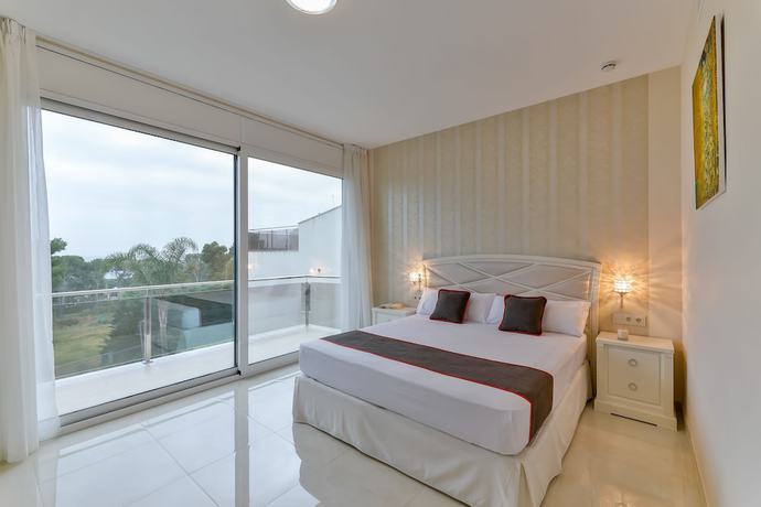 Imagen de la habitación del Hotel Calma Holiday Villas. Foto 13