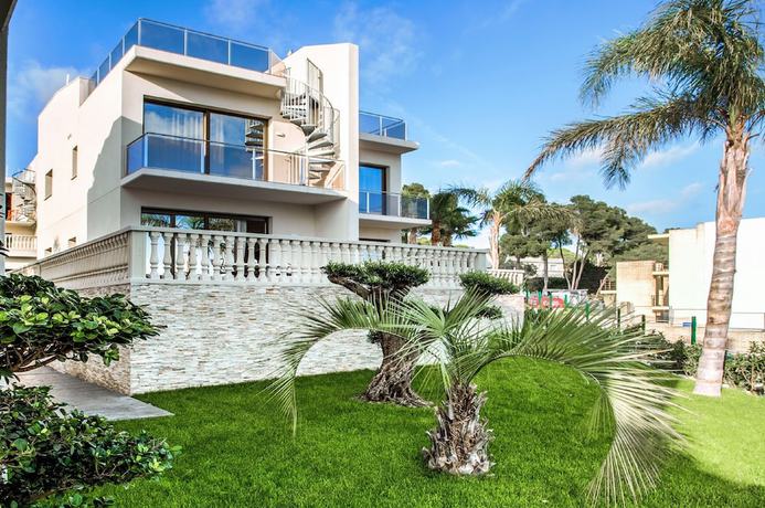 Imagen general del Hotel Calma Holiday Villas, Playa de Aro. Foto 1