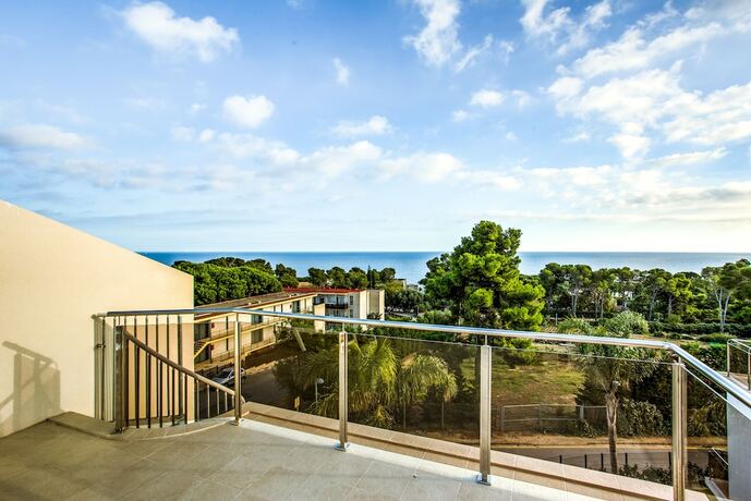Imagen general del Hotel Calma Holiday Villas, Playa de Aro. Foto 5