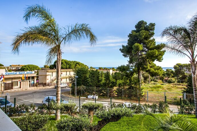 Imagen general del Hotel Calma Holiday Villas, Playa de Aro. Foto 15