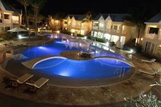 Imagen de la piscina del Hotel Calodyne Sur Mer Mru. Foto 6
