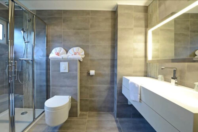 Imagen de la habitación del Hotel Calvi, Calvi. Foto 14