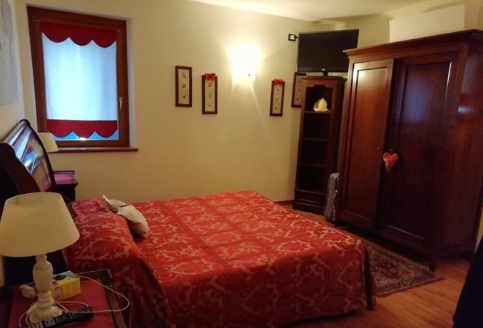 Imagen de la habitación del Hotel Calvi, Vittorio Veneto. Foto 3