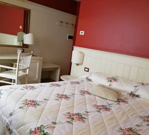 Imagen de la habitación del Hotel Calvi, Vittorio Veneto. Foto 11