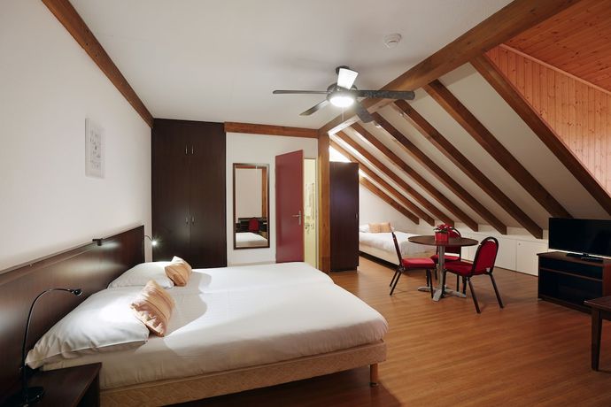 Imagen de la habitación del Hotel Calvy, Ginebra. Foto 4