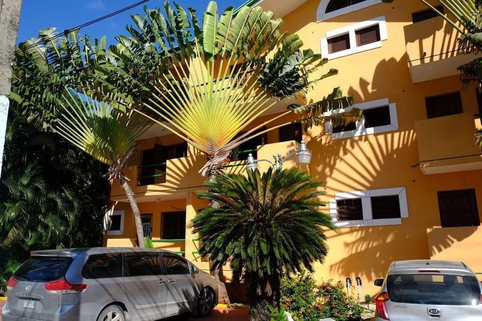 Imagen de los exteriores del Hotel Calypso Beach, Boca Chica. Foto 9