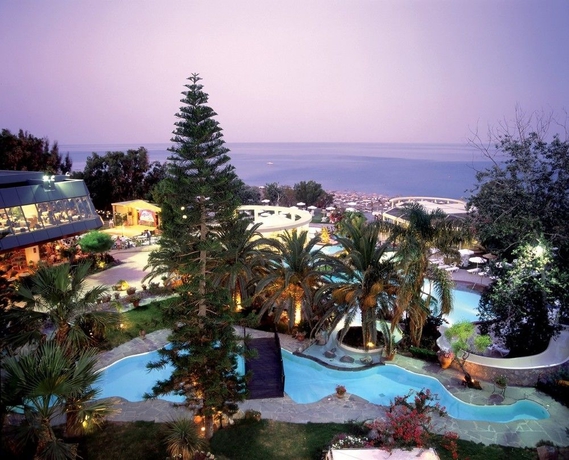 Imagen de los exteriores del Hotel Calypso Beach, Faliraki. Foto 6