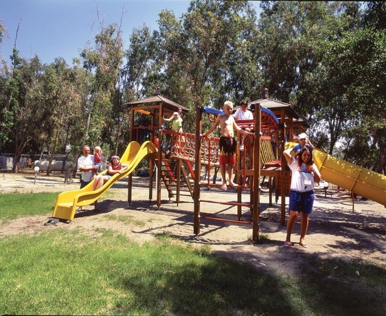 Imagen de los exteriores del Hotel Calypso Beach, Faliraki. Foto 8