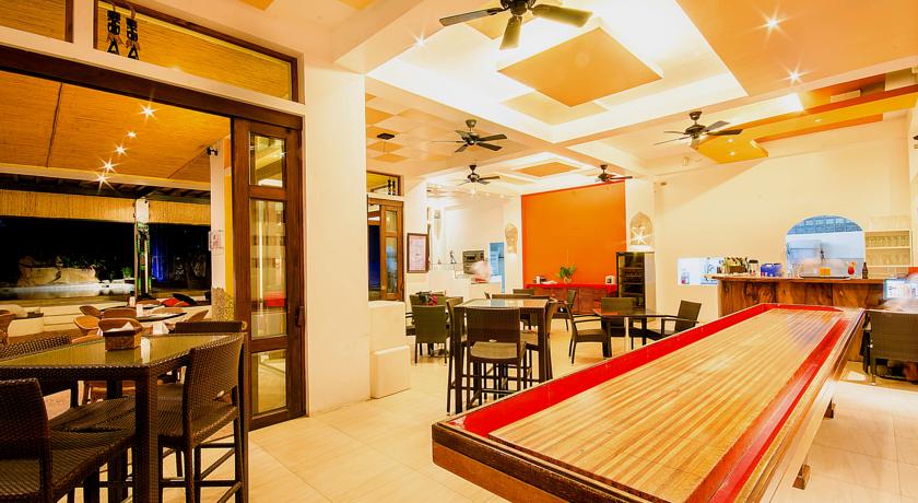 Imagen general del Hotel Calypso Beach and Dive Resort. Foto 6