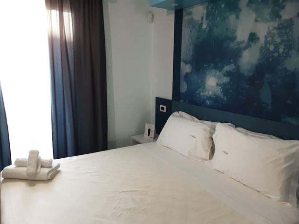 Imagen de la habitación del Hotel Calypso, Pontecagnano Faiano. Foto 3