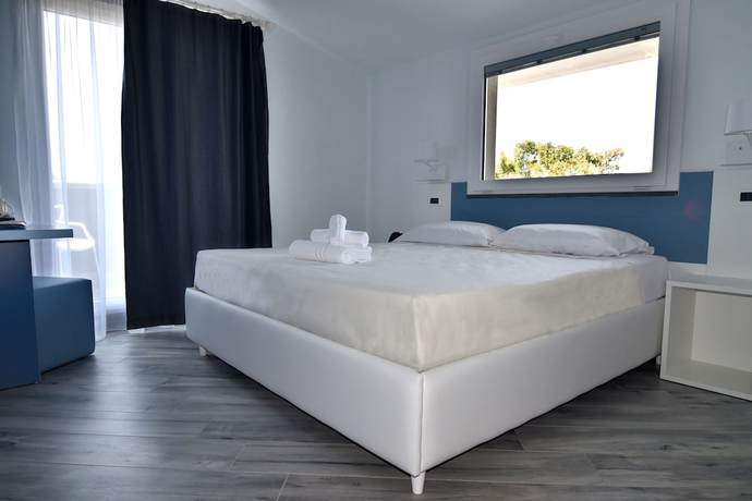 Imagen de la habitación del Hotel Calypso, Pontecagnano Faiano. Foto 17