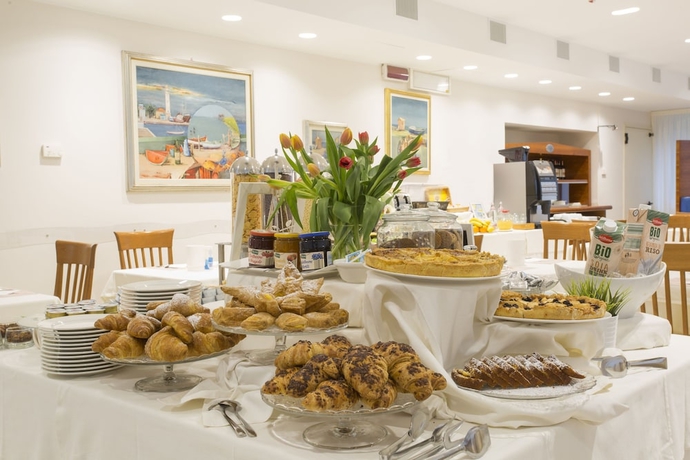 Imagen del bar/restaurante del Hotel Calypso, Rimini. Foto 4