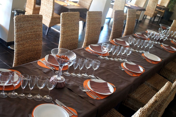 Imagen del bar/restaurante del Hotel Calypso, San Juan de los Terreros. Foto 4