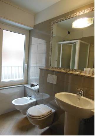 Imagen de la habitación del Hotel Calypso, Ventimiglia. Foto 4