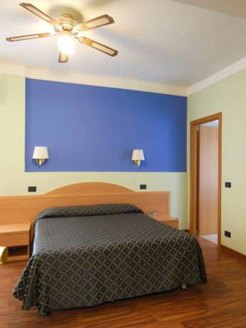 Imagen de la habitación del Hotel Calypso, Ventimiglia. Foto 6