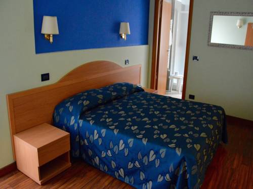 Imagen de la habitación del Hotel Calypso, Ventimiglia. Foto 11