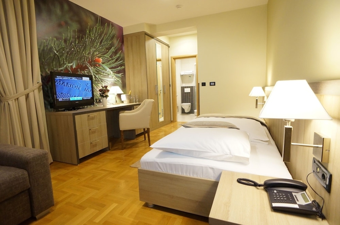 Imagen de la habitación del Hotel Calypso, Zagreb. Foto 6