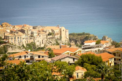 Imagen de la habitación del Hotel Calysea Tropea. Foto 12