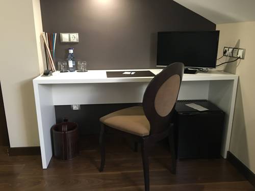 Imagen de la habitación del Hotel Calzada. Foto 7