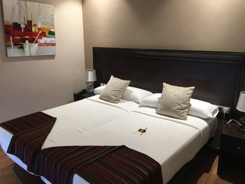 Imagen de la habitación del Hotel Calzada. Foto 9