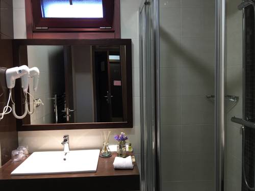 Imagen de la habitación del Hotel Calzada. Foto 15