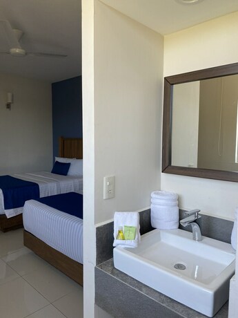 Imagen de la habitación del Hotel Calzada Inn. Foto 26