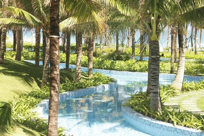 Imagen de la piscina del Hotel Cam Ranh Nha Trang Seaview Condotel. Foto 12