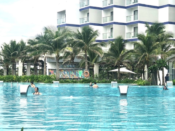 Imagen de la piscina del Hotel Cam Ranh Nha Trang Seaview Condotel. Foto 16