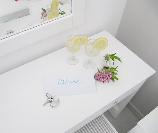 Imagen de la habitación del Hotel Camara. Foto 10