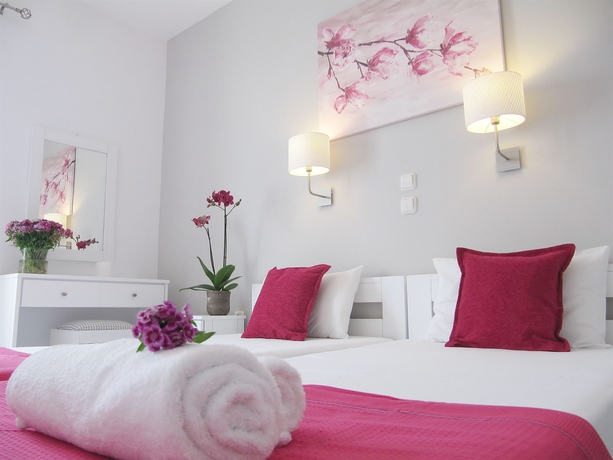 Imagen de la habitación del Hotel Camara. Foto 11