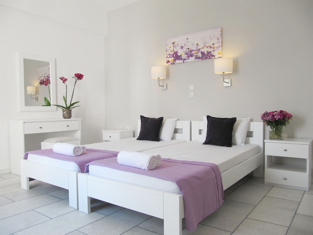 Imagen de la habitación del Hotel Camara. Foto 12