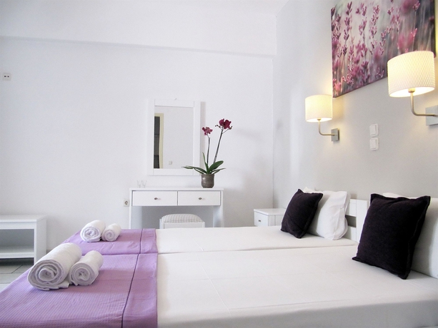 Imagen de la habitación del Hotel Camara. Foto 13