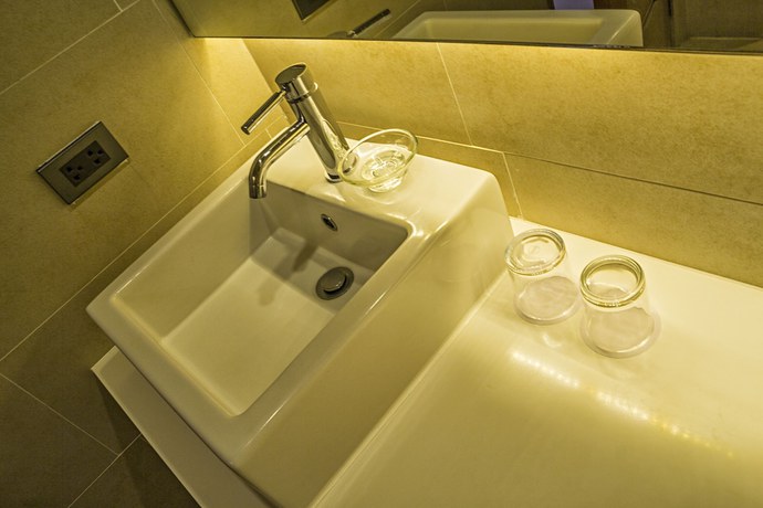 Imagen de la habitación del Hotel Camaya Coast. Foto 2
