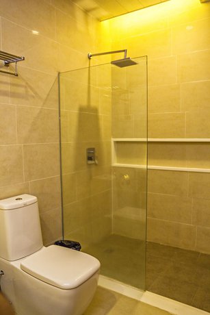 Imagen de la habitación del Hotel Camaya Coast. Foto 4
