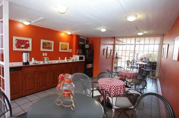 Imagen del bar/restaurante del Hotel Camba. Foto 5
