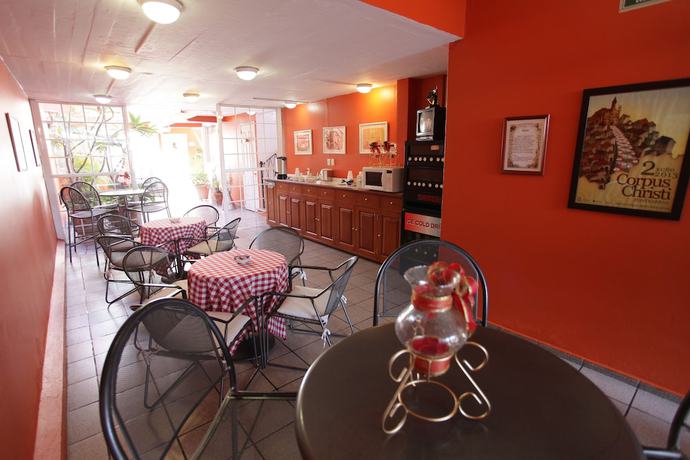 Imagen del bar/restaurante del Hotel Camba. Foto 6