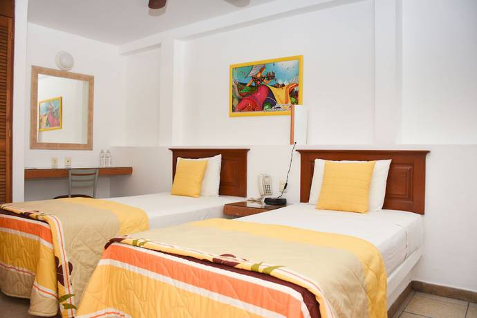 Imagen de la habitación del Hotel Camba. Foto 14