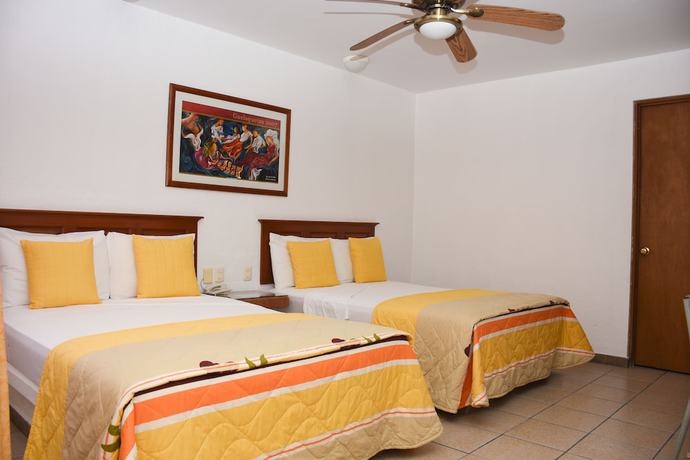 Imagen de la habitación del Hotel Camba. Foto 16