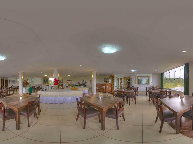 Imagen del bar/restaurante del Hotel Cambar&aacute; Eco. Foto 3