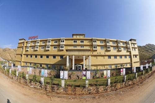 Imagen general del Hotel Cambay Resort, Udaipur. Foto 1