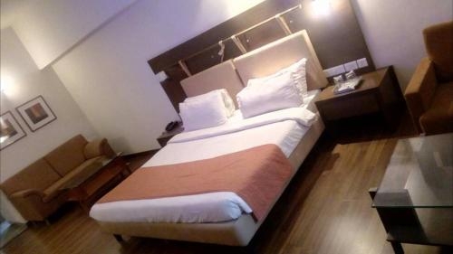 Imagen de la habitación del Hotel Cambay Sapphire, Gandhinagar. Foto 9