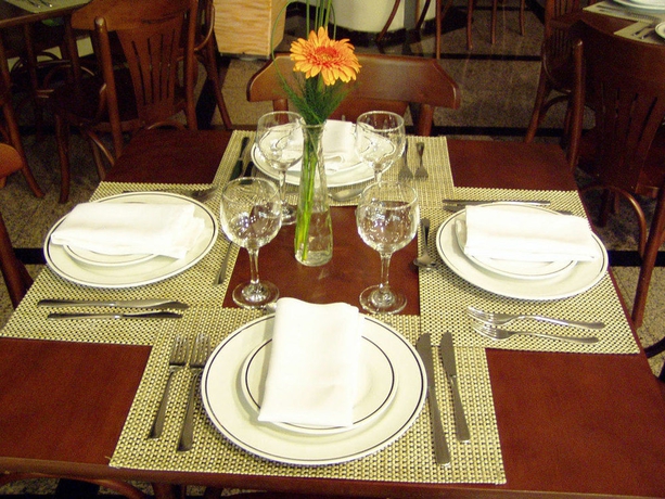 Imagen del bar/restaurante del Hotel Cambirela. Foto 3