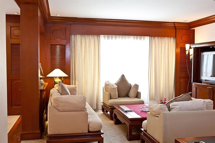 Imagen de los interiores del Hotel Cambodiana. Foto 8