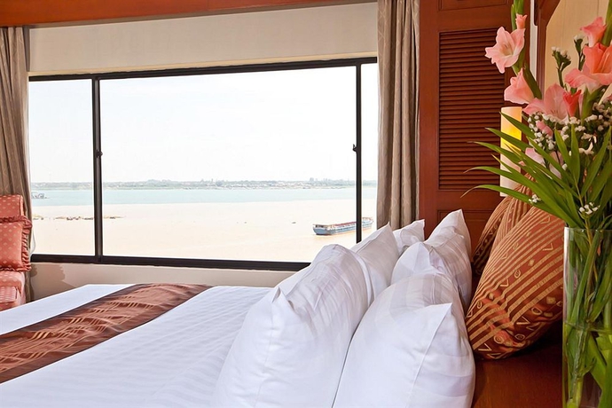 Imagen de la habitación del Hotel Cambodiana. Foto 2