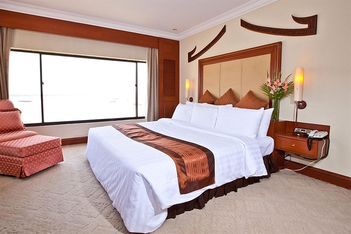 Imagen de la habitación del Hotel Cambodiana. Foto 3
