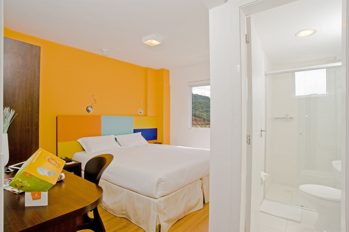 Imagen de la habitación del Hotel Camboriu Express. Foto 9