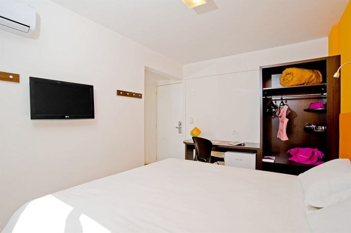 Imagen de la habitación del Hotel Camboriu Express. Foto 10